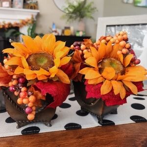 FALL MINI FLORAL ARRANGEMENTS IN METAL CONTAINERS.